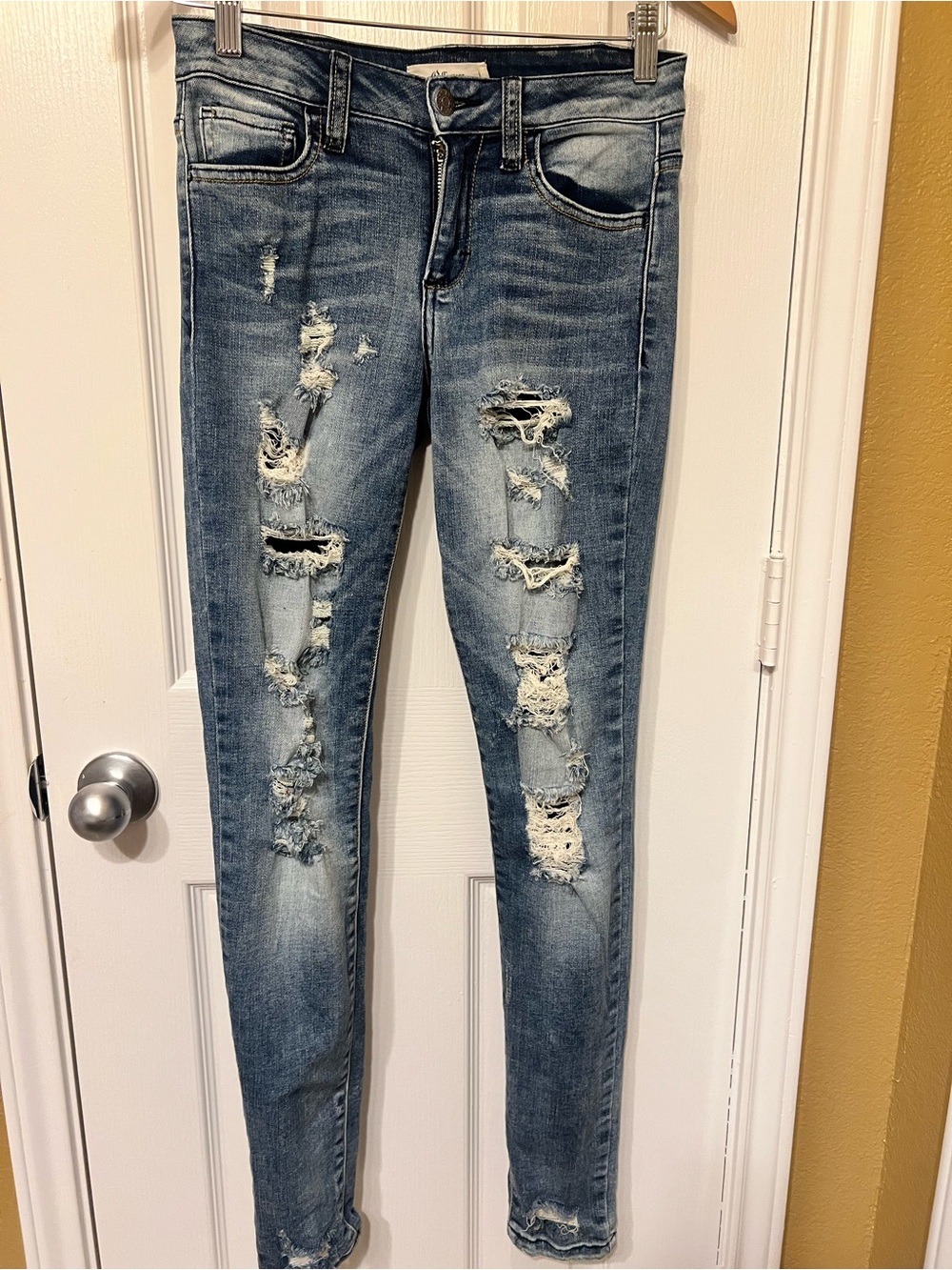 Cello Distressed Blue Skinny Jeans, Size 1